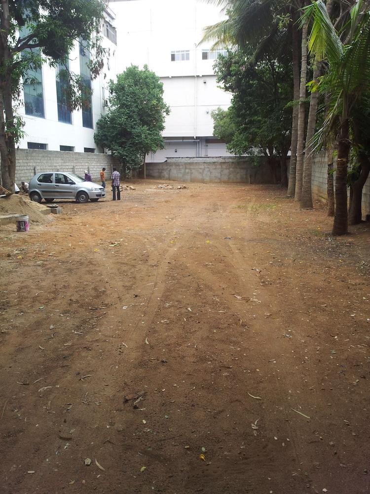 Hotel Ambient Turret Bangalore Eksteriør bilde