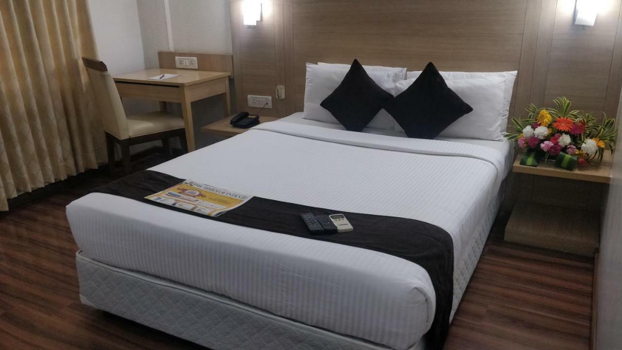Hotel Ambient Turret Bangalore Eksteriør bilde